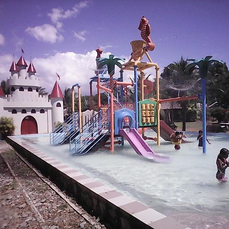 فندق Gazebo Pools And Restaurant Cabadbaran المظهر الخارجي الصورة