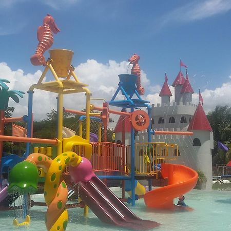 فندق Gazebo Pools And Restaurant Cabadbaran المظهر الخارجي الصورة