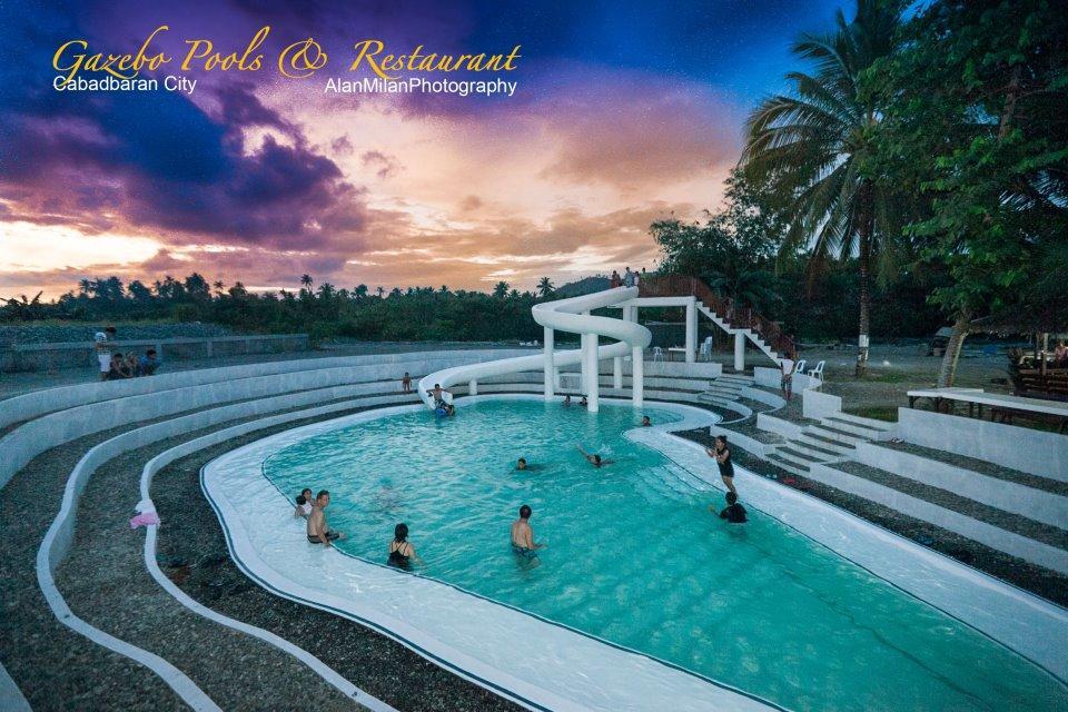 فندق Gazebo Pools And Restaurant Cabadbaran المظهر الخارجي الصورة
