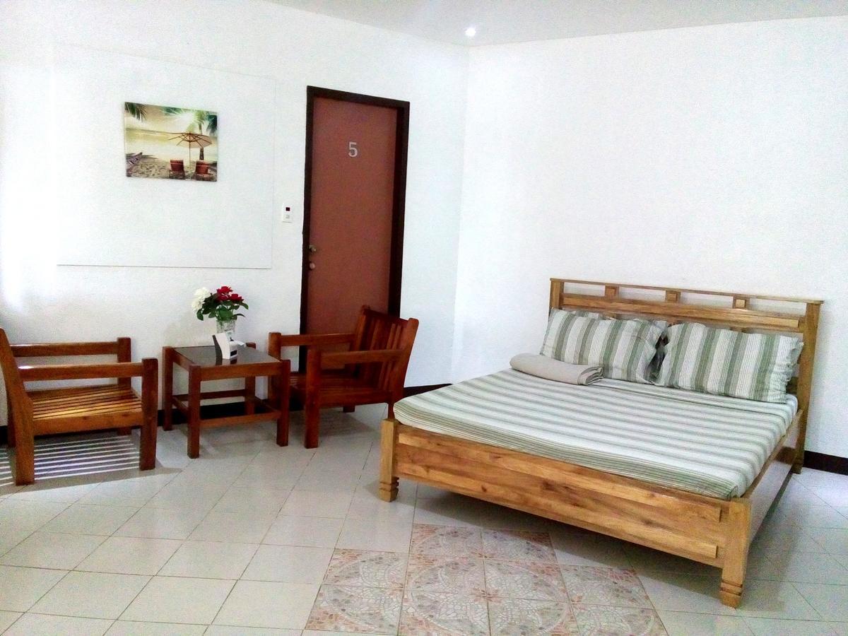 فندق Gazebo Pools And Restaurant Cabadbaran المظهر الخارجي الصورة