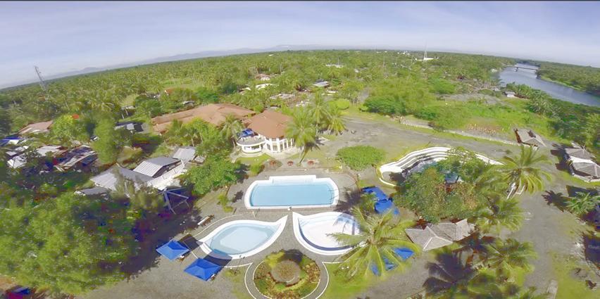 فندق Gazebo Pools And Restaurant Cabadbaran المظهر الخارجي الصورة